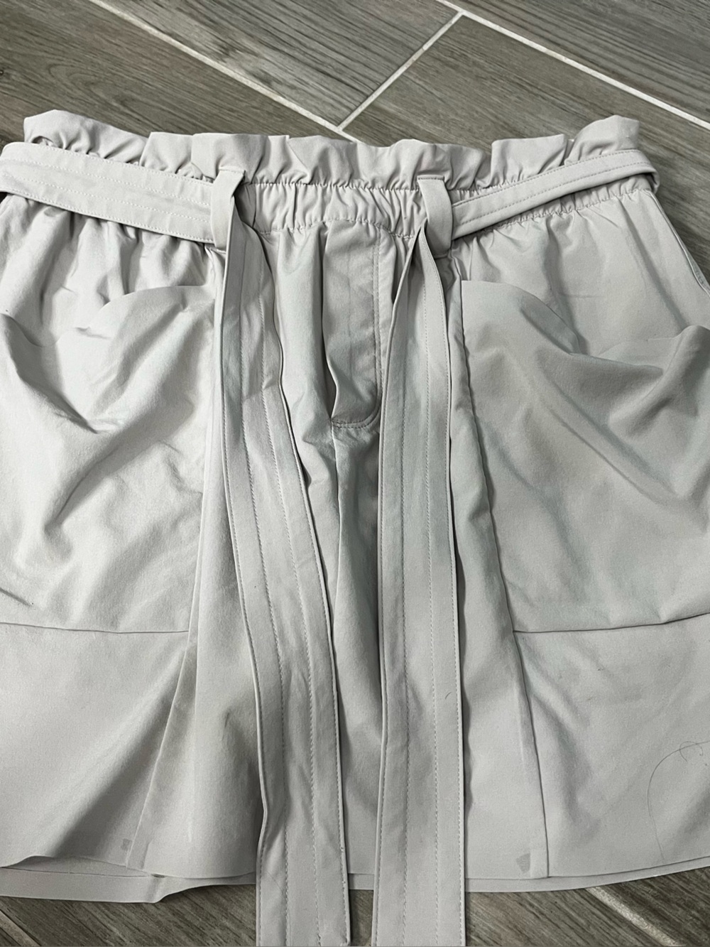 Athleta Light Gray High-Waist Belted Skort